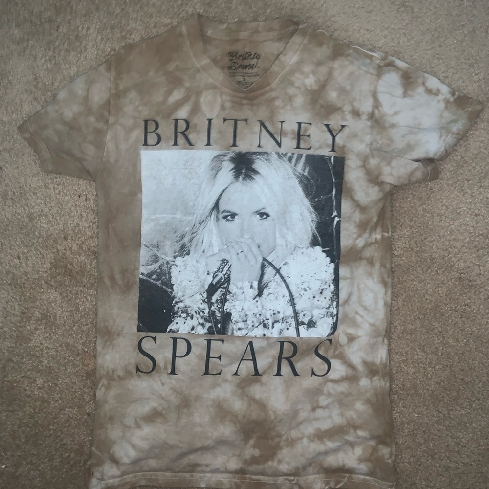 britney spears oversized tee